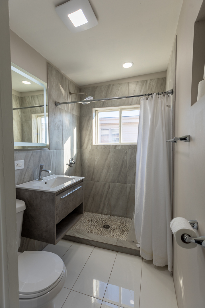 10850 Claridge Avenue, Westchester, IL 60154