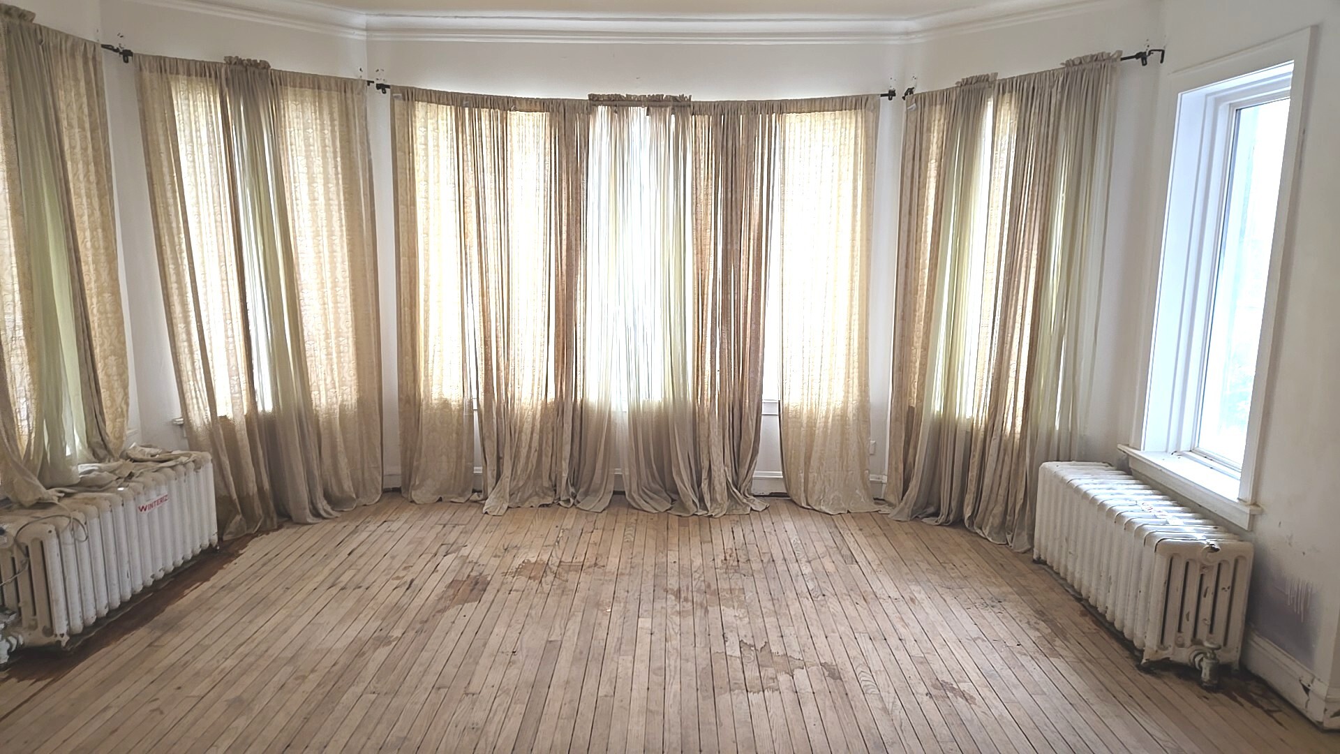 8216 S Rhodes Avenue, Chicago, IL 60619