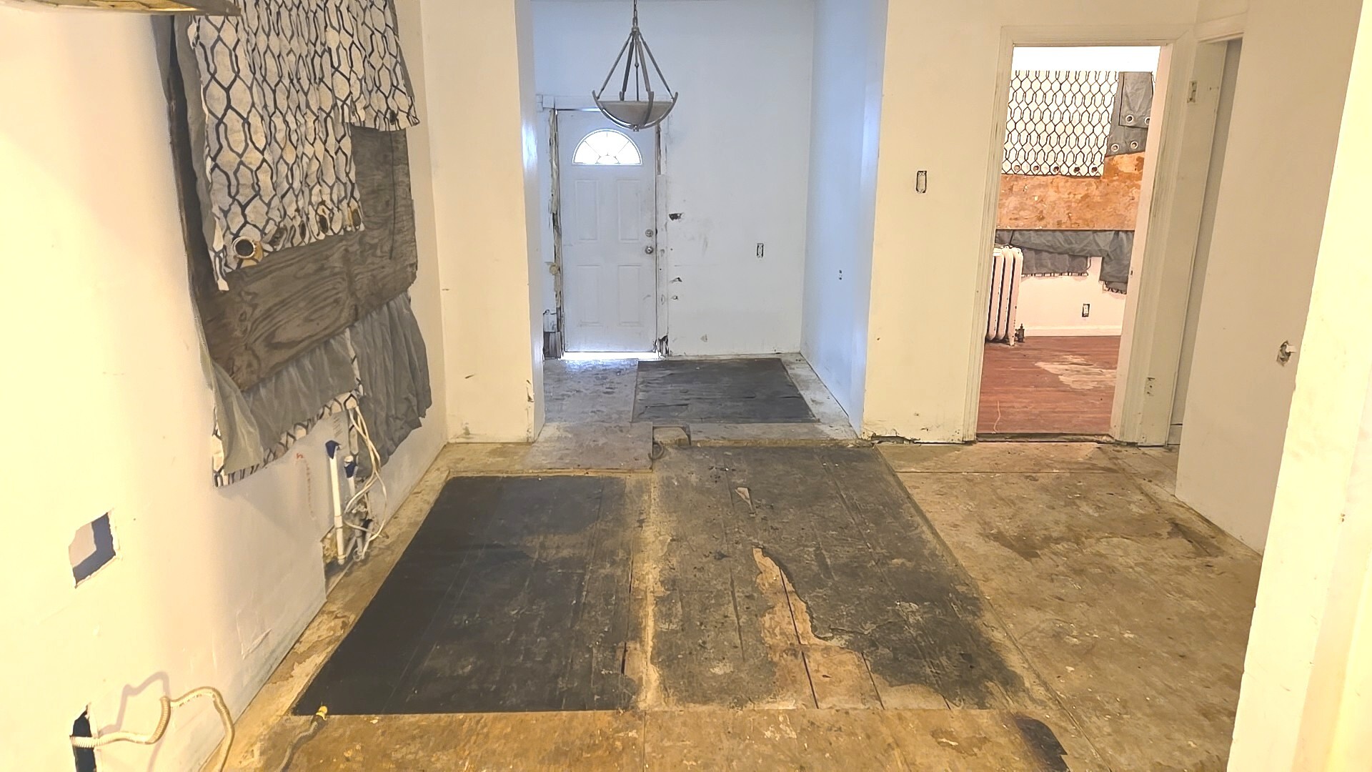 8216 S Rhodes Avenue, Chicago, IL 60619