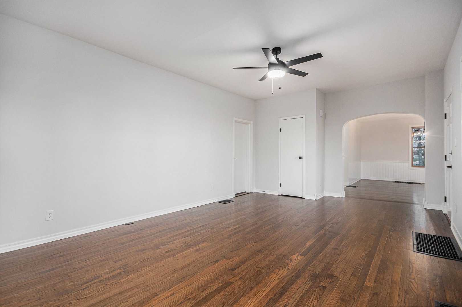 790 Hillview Avenue, West Chicago, IL 60185