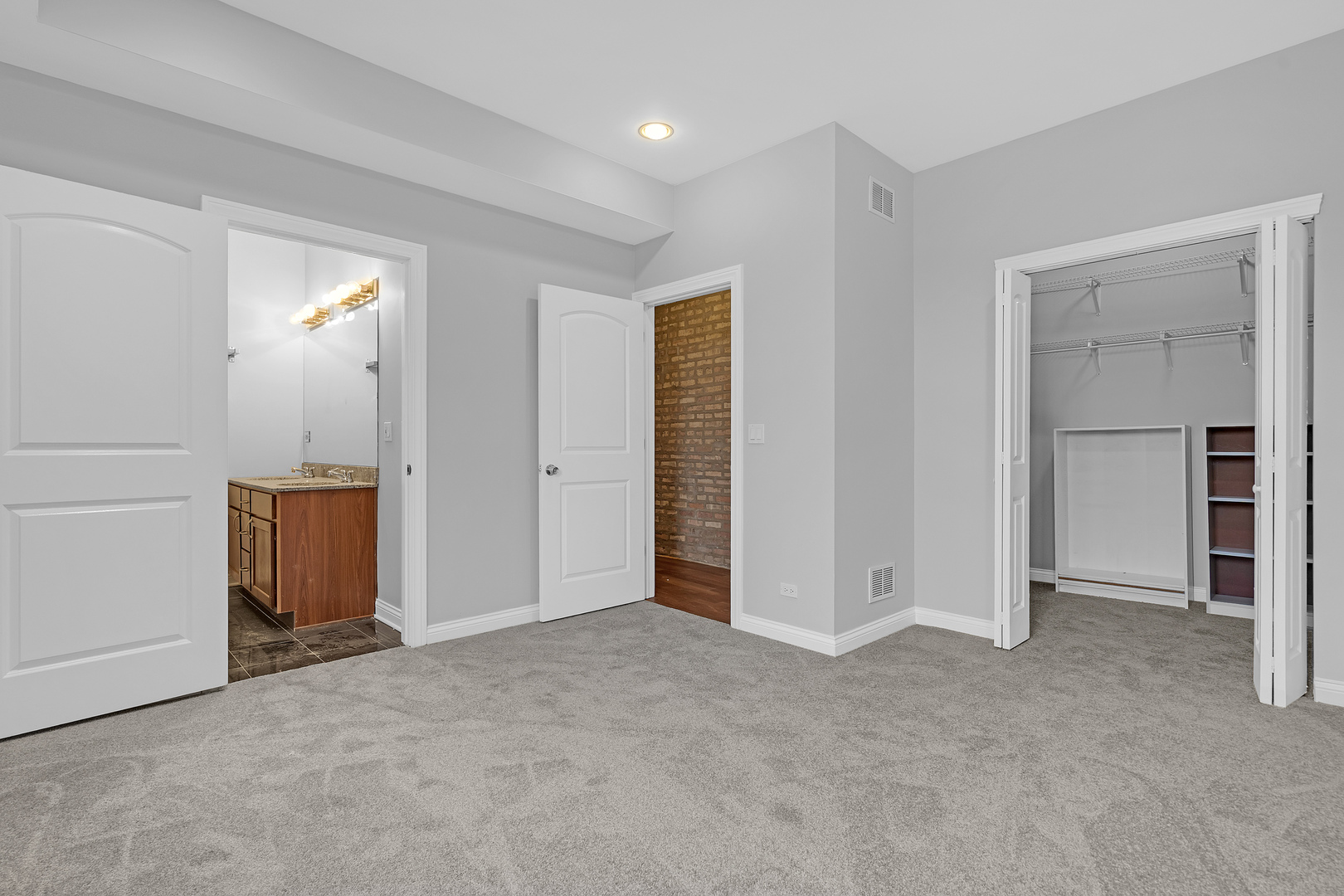 1154 N Kedzie Avenue #402, Chicago, IL 60651