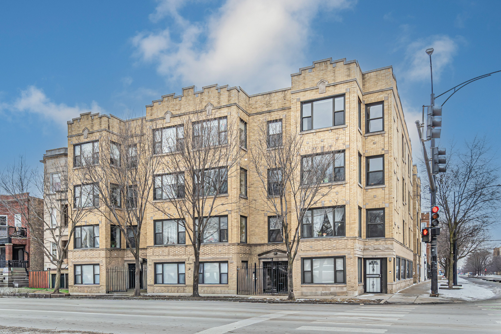 1154 N Kedzie Avenue #402, Chicago, IL 60651