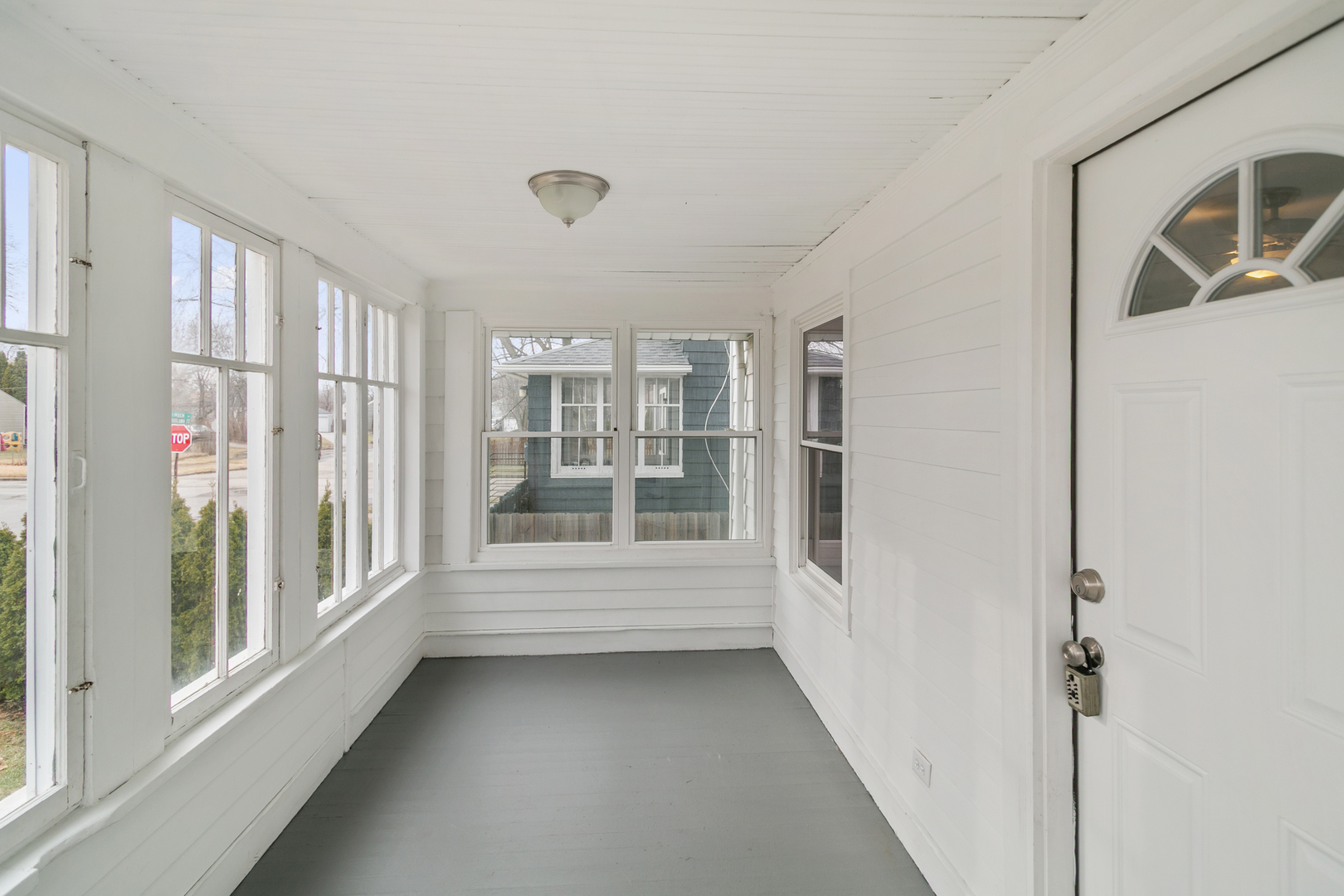 1020 Woodlawn Avenue, Waukegan, IL 60085