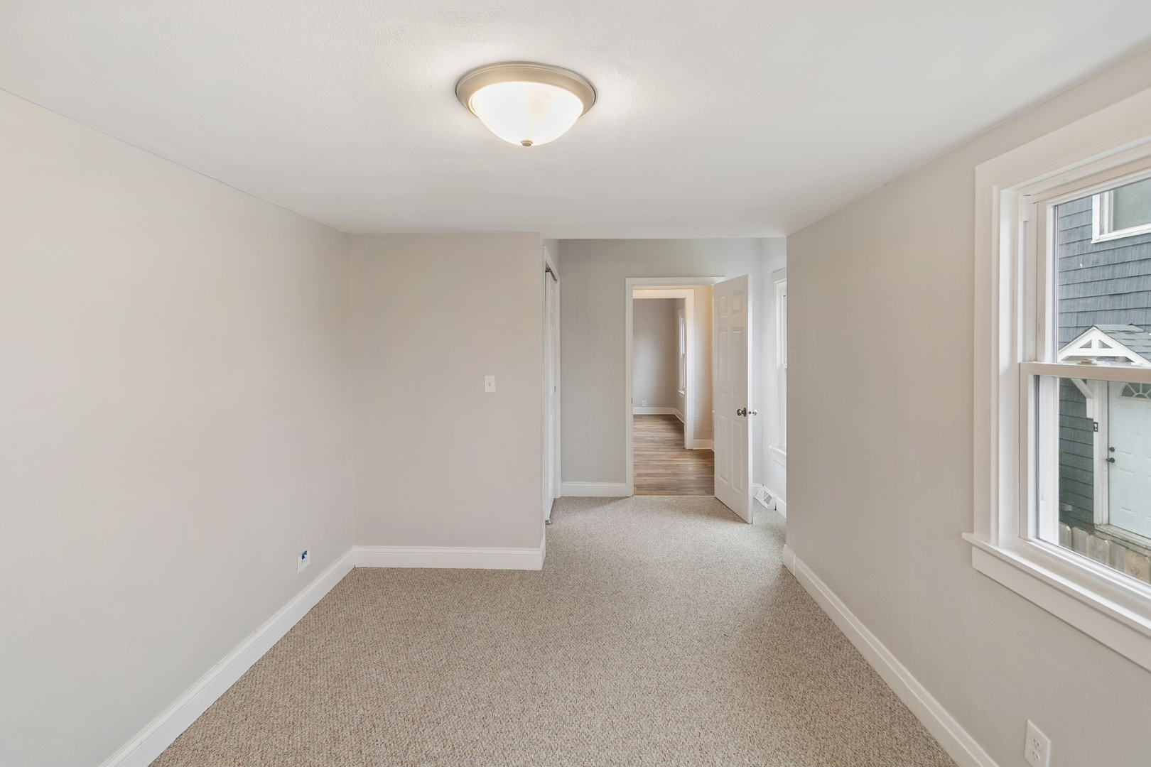 1020 Woodlawn Avenue, Waukegan, IL 60085