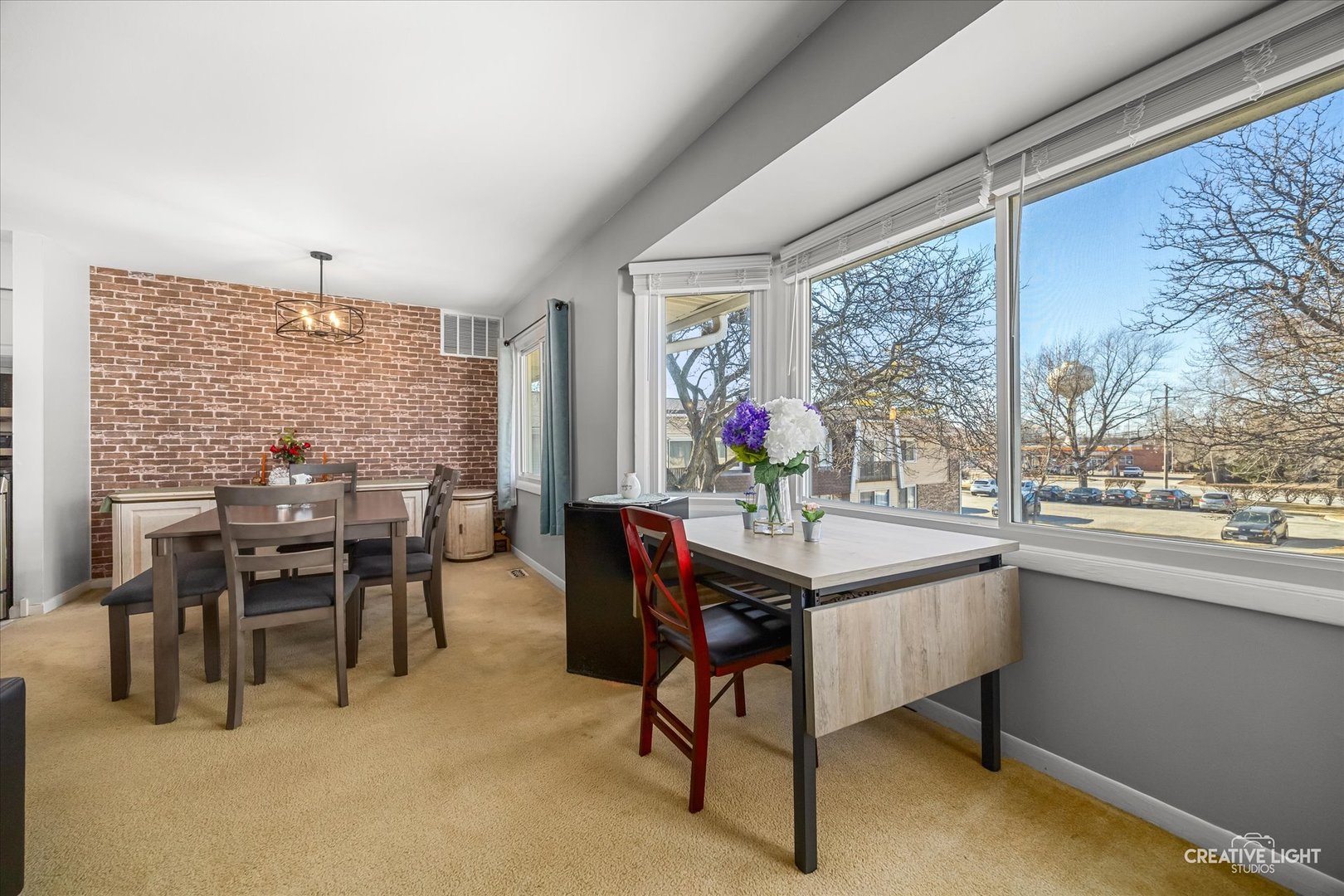 2928 Roberts Drive #8, Woodridge, IL 60517