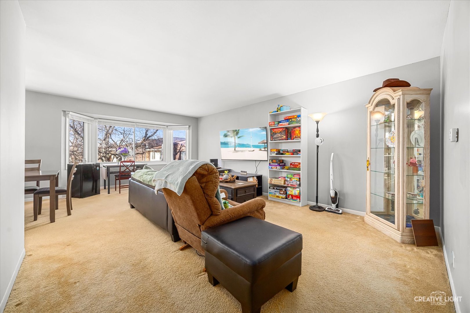 2928 Roberts Drive #8, Woodridge, IL 60517