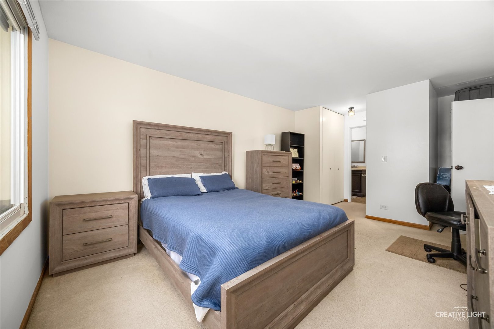 2928 Roberts Drive #8, Woodridge, IL 60517