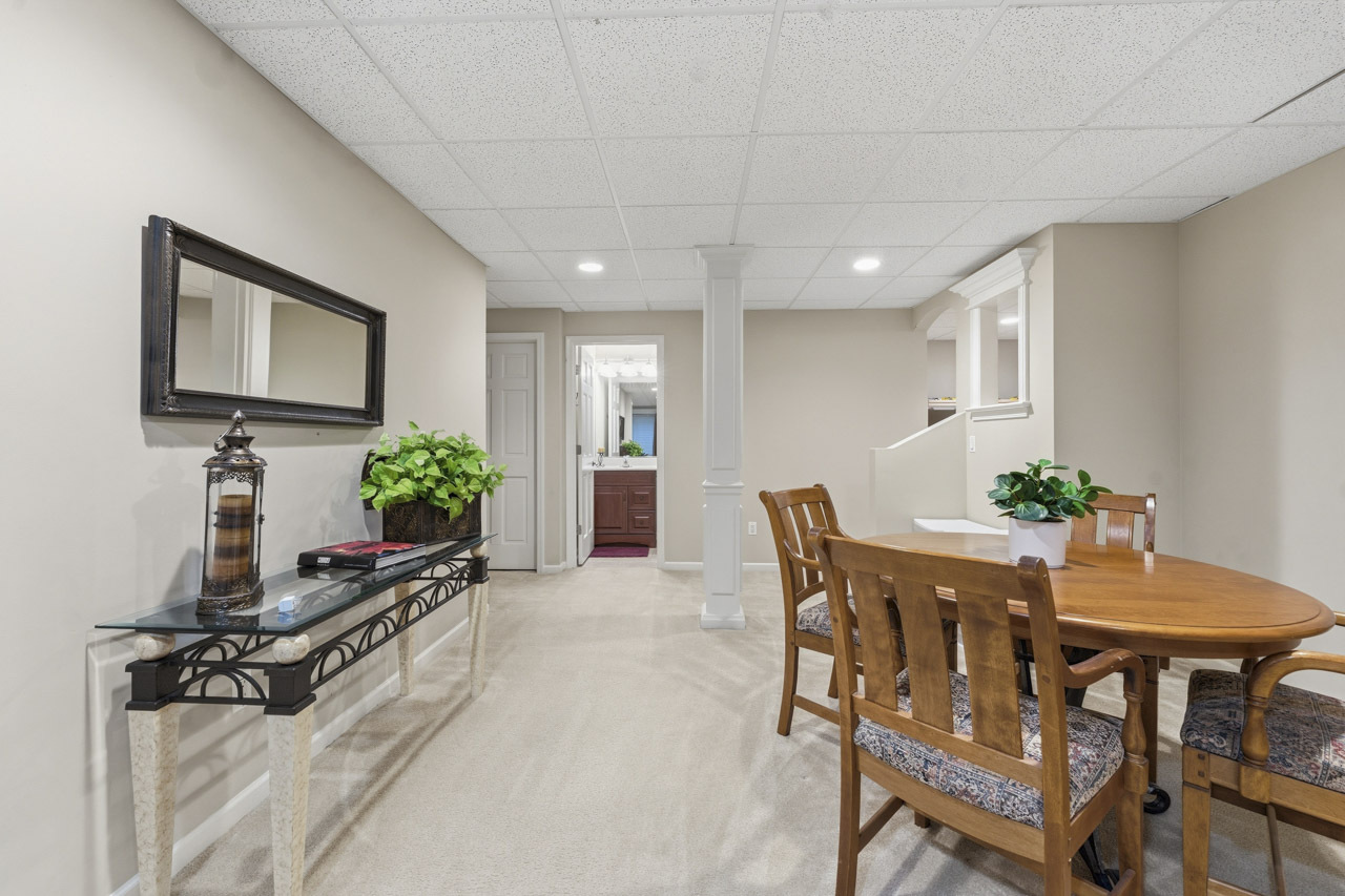 40W378 Francis Bret Harte Street, St. Charles, IL 60175