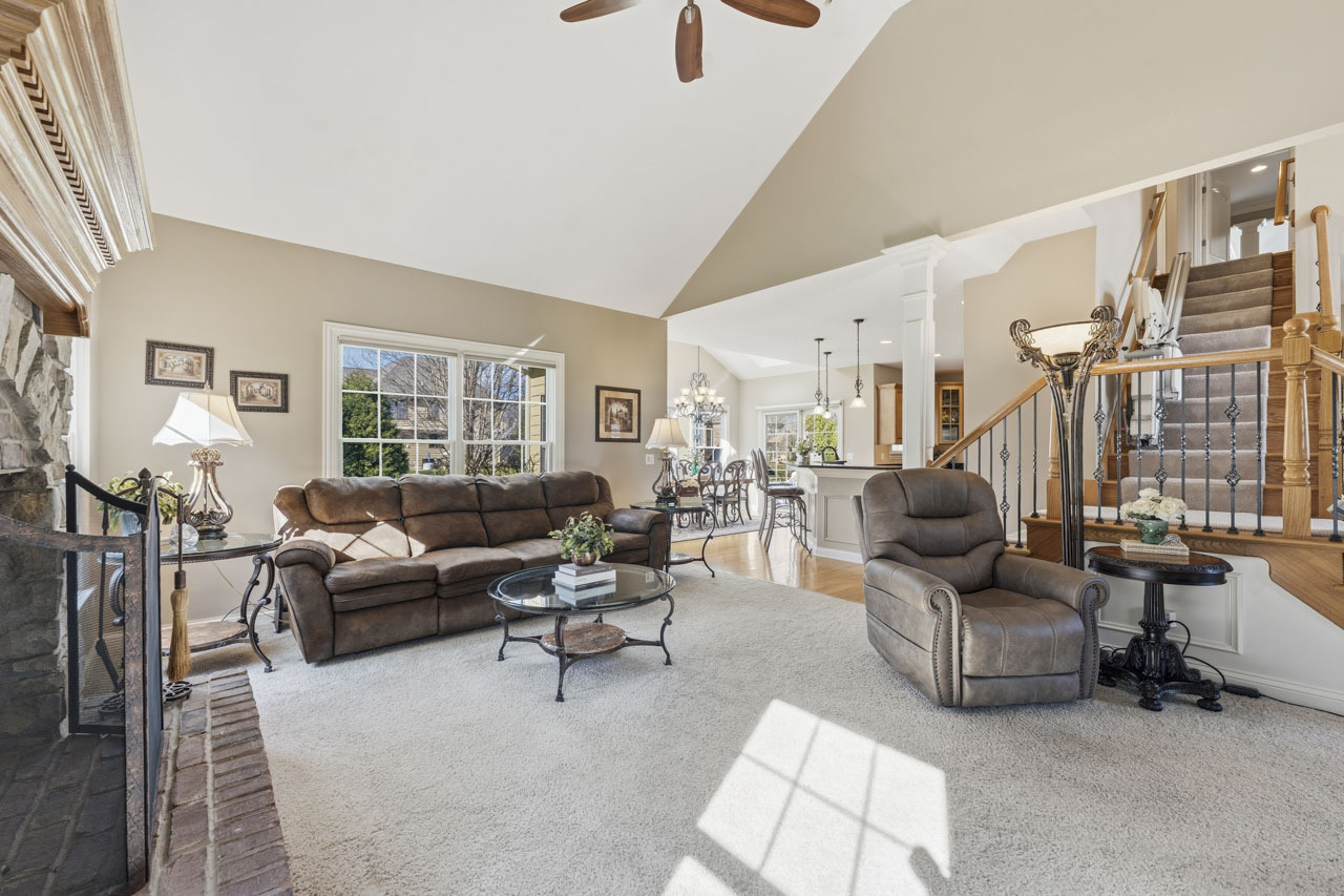 40W378 Francis Bret Harte Street, St. Charles, IL 60175