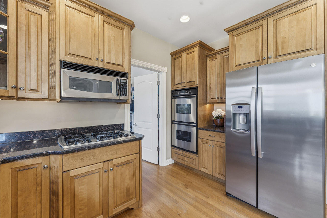 40W378 Francis Bret Harte Street, St. Charles, IL 60175