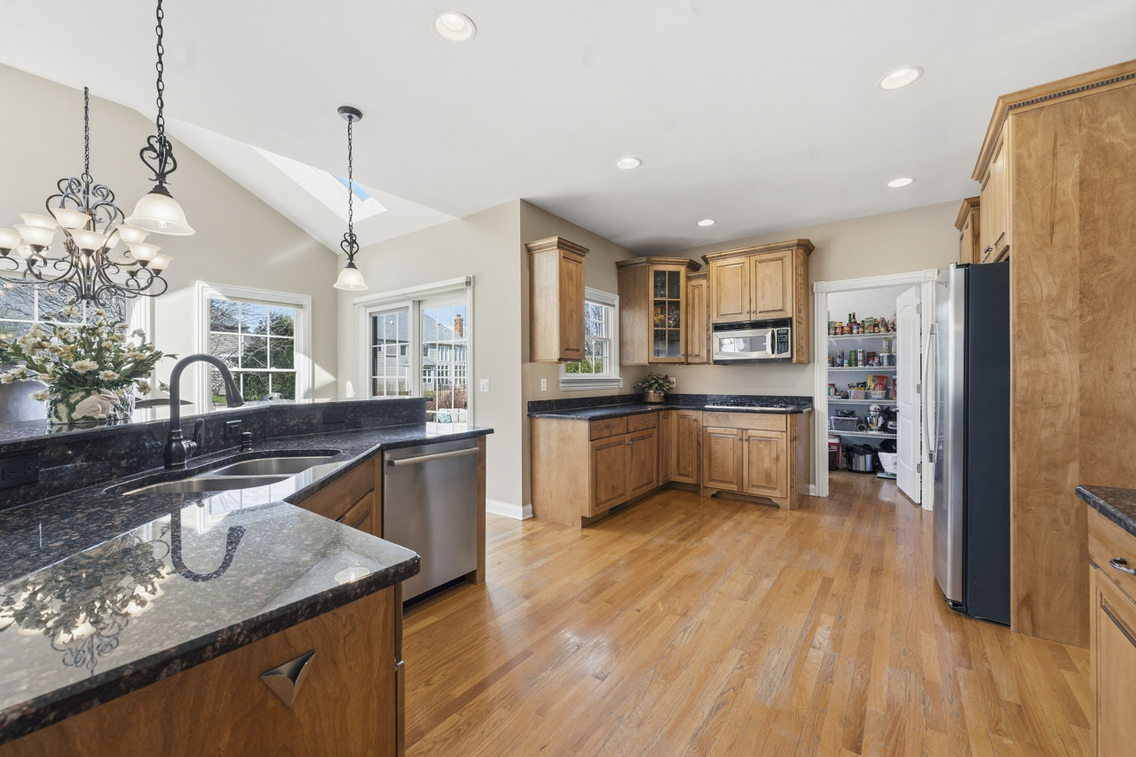 40W378 Francis Bret Harte Street, St. Charles, IL 60175