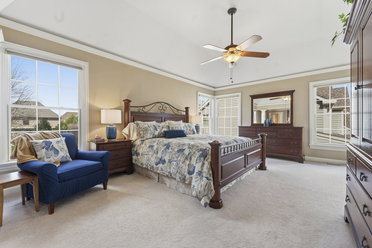 40W378 Francis Bret Harte Street, St. Charles, IL 60175