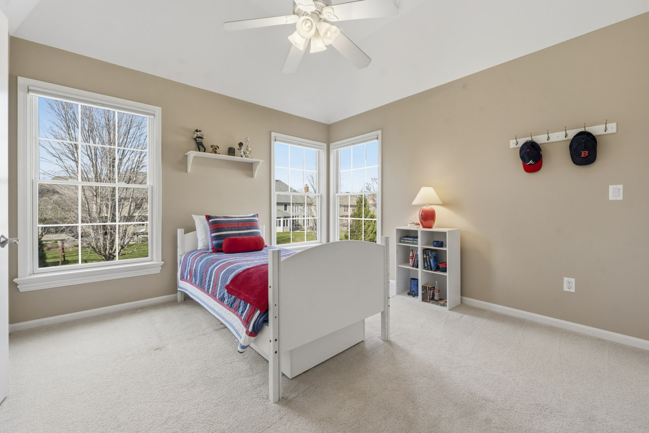 40W378 Francis Bret Harte Street, St. Charles, IL 60175