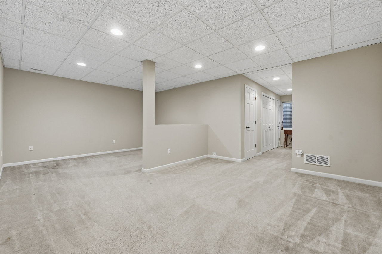 40W378 Francis Bret Harte Street, St. Charles, IL 60175