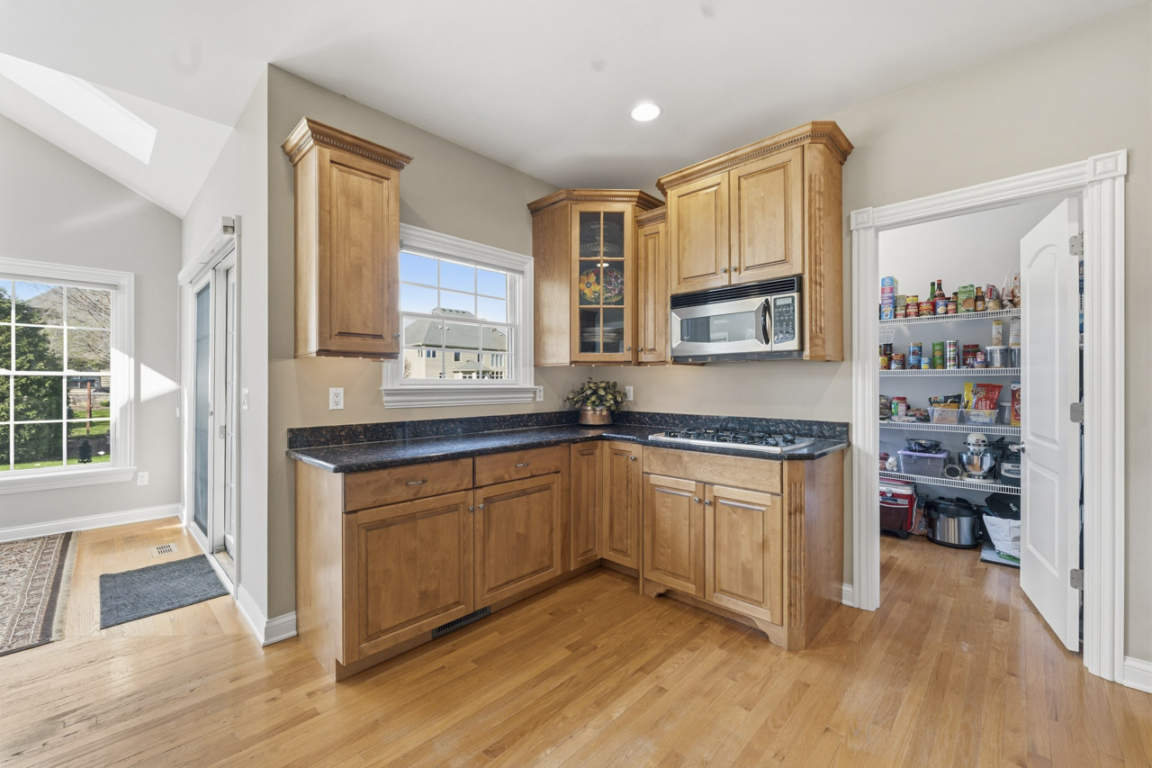 40W378 Francis Bret Harte Street, St. Charles, IL 60175