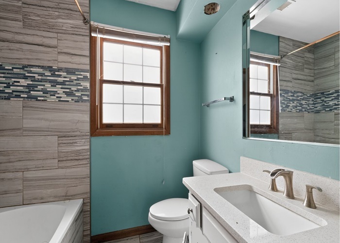 25042 S Whispering Oaks Lane, Crete, IL 60417