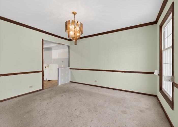 25042 S Whispering Oaks Lane, Crete, IL 60417