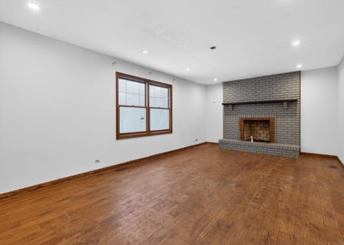 25042 S Whispering Oaks Lane, Crete, IL 60417