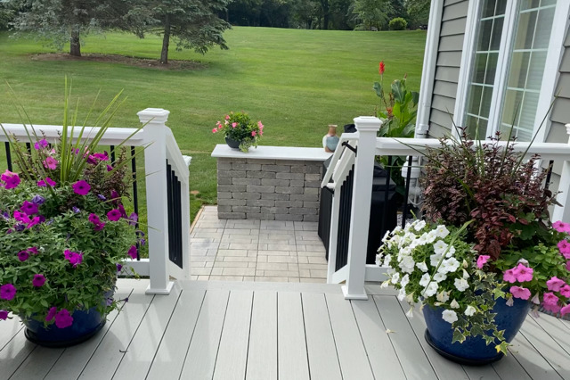 18 Rosewood Drive, Hawthorn Woods, IL 60047