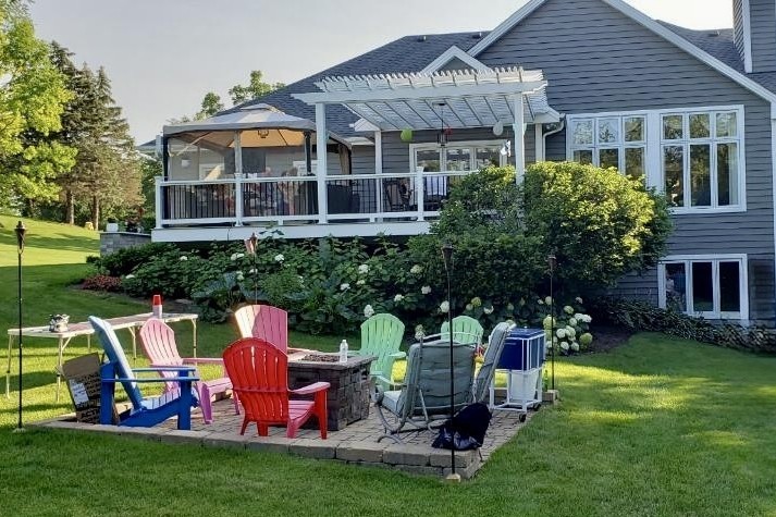 18 Rosewood Drive, Hawthorn Woods, IL 60047