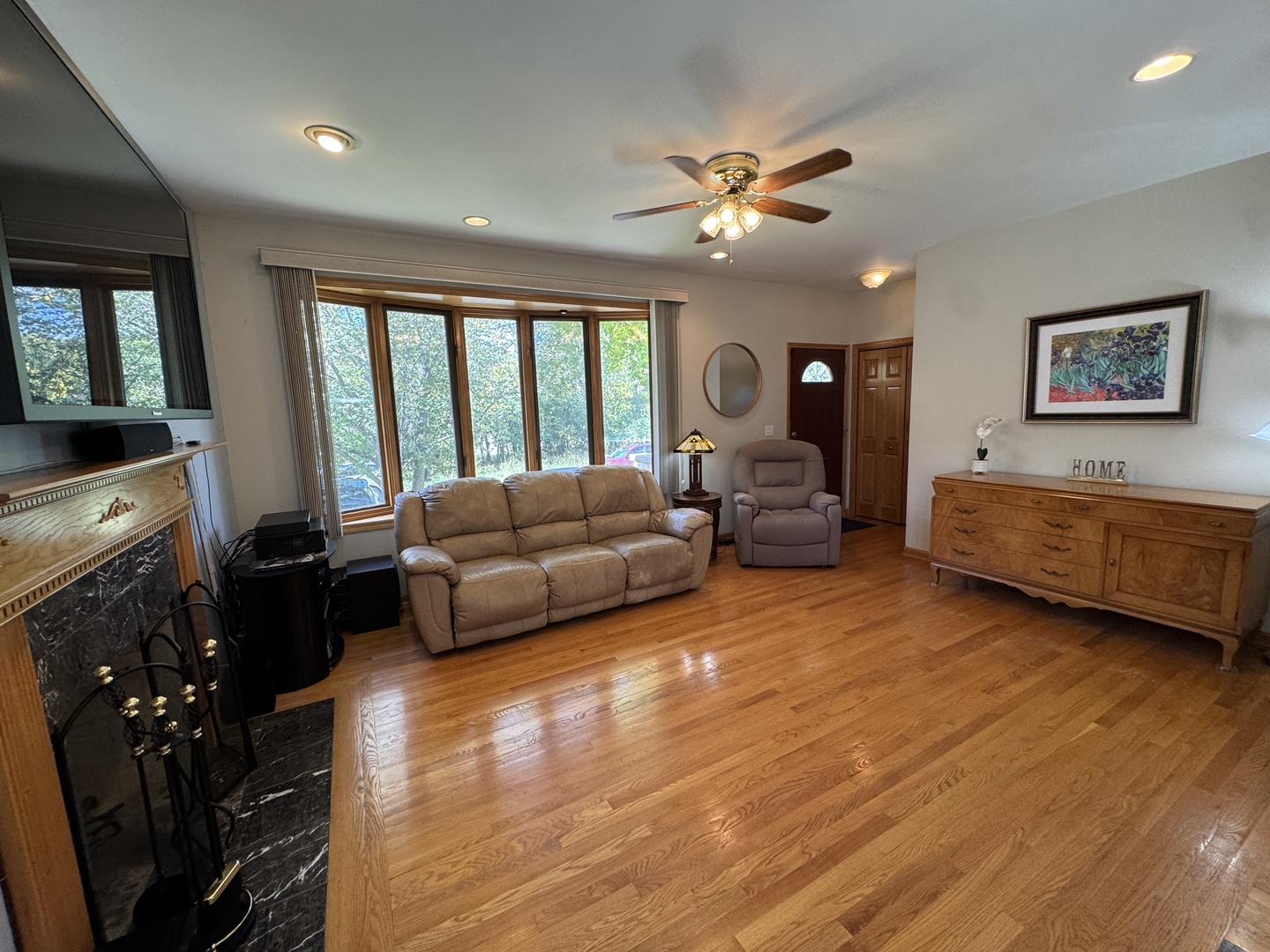 3541 N Pontiac Avenue, Chicago, IL 60634