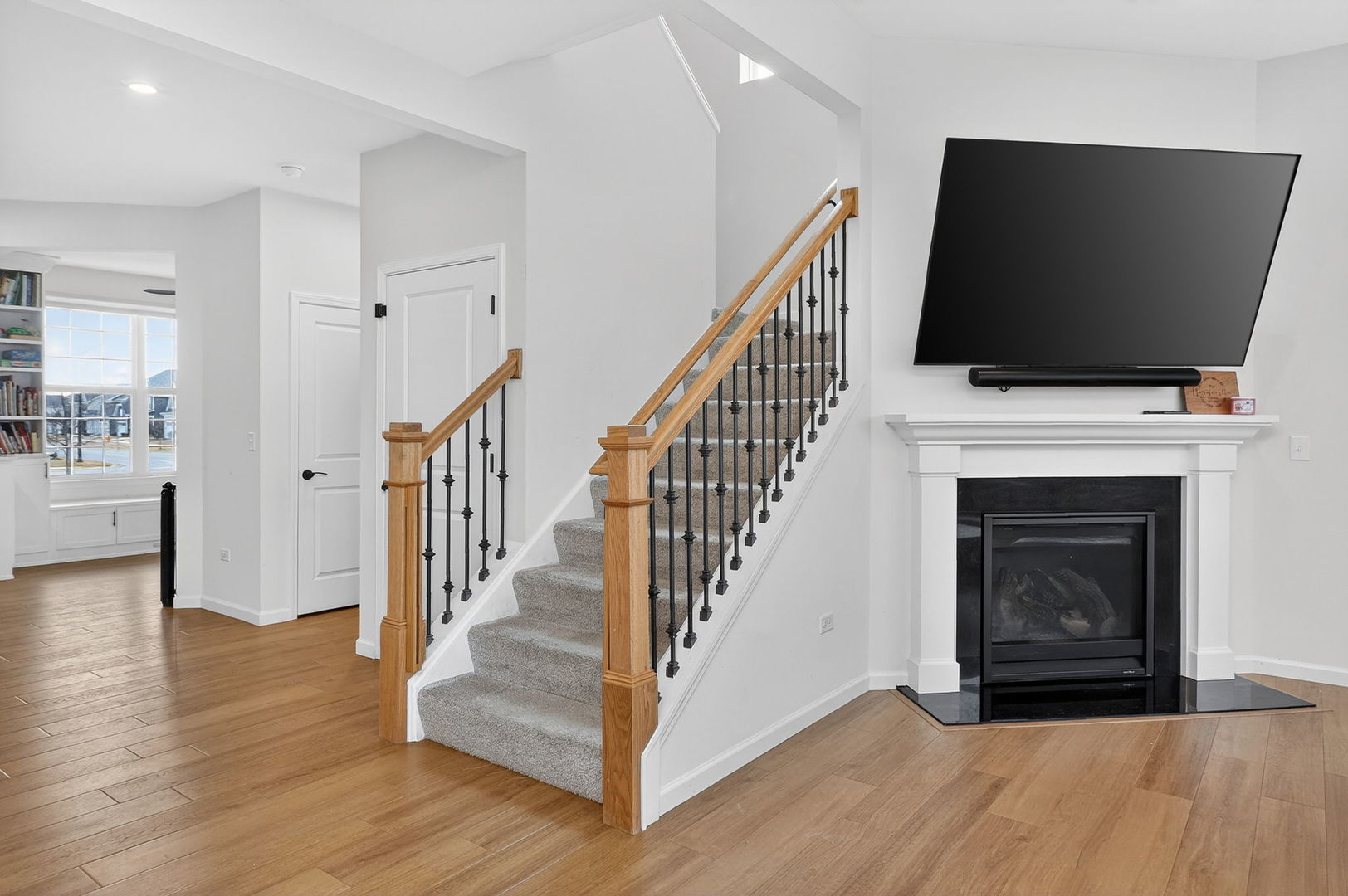 Naperville, IL 60563