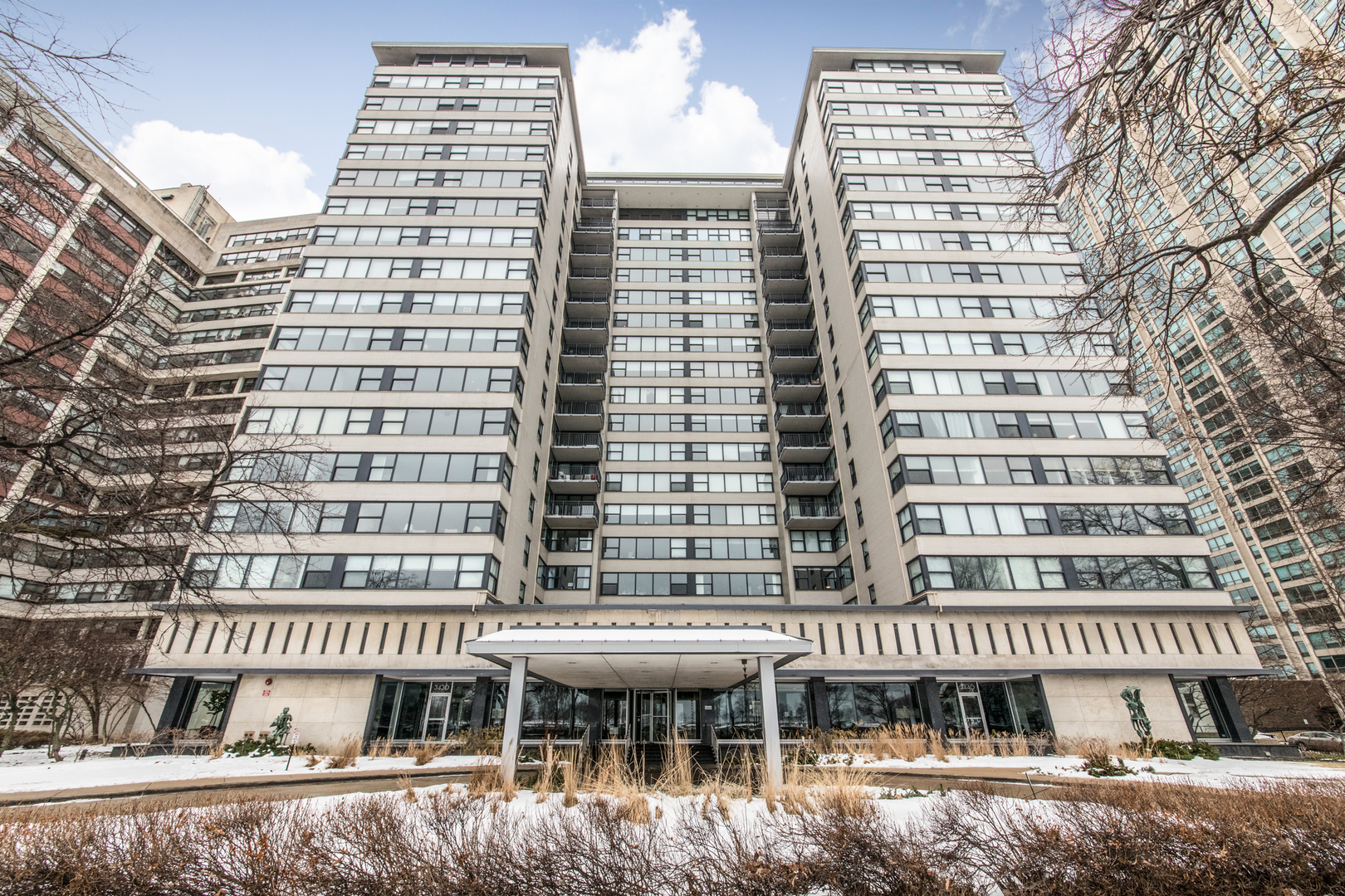 3430 N Lake Shore Drive #14N, Chicago, IL 60657