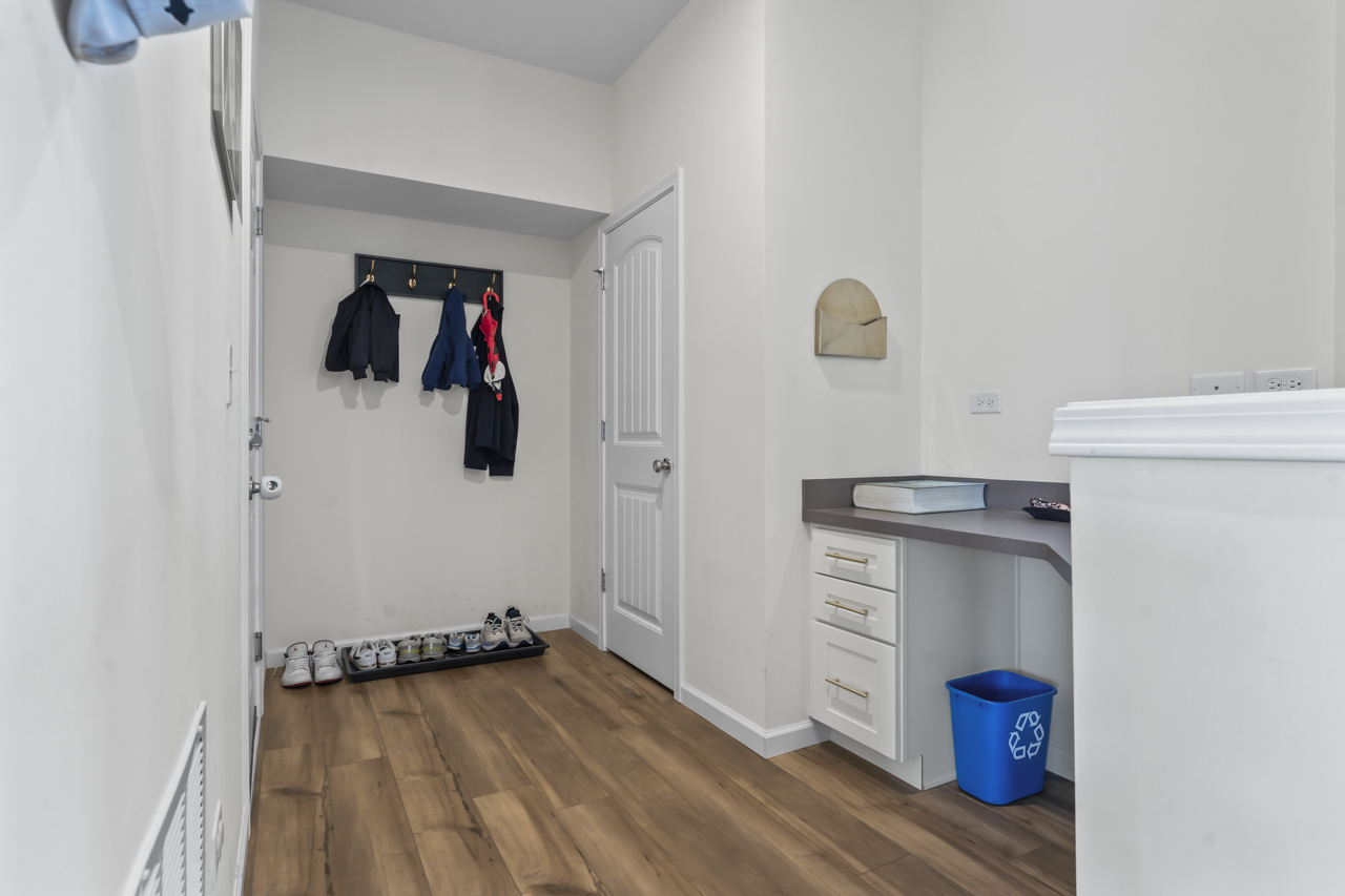 3211 Semple Way, Mundelein, IL 60060