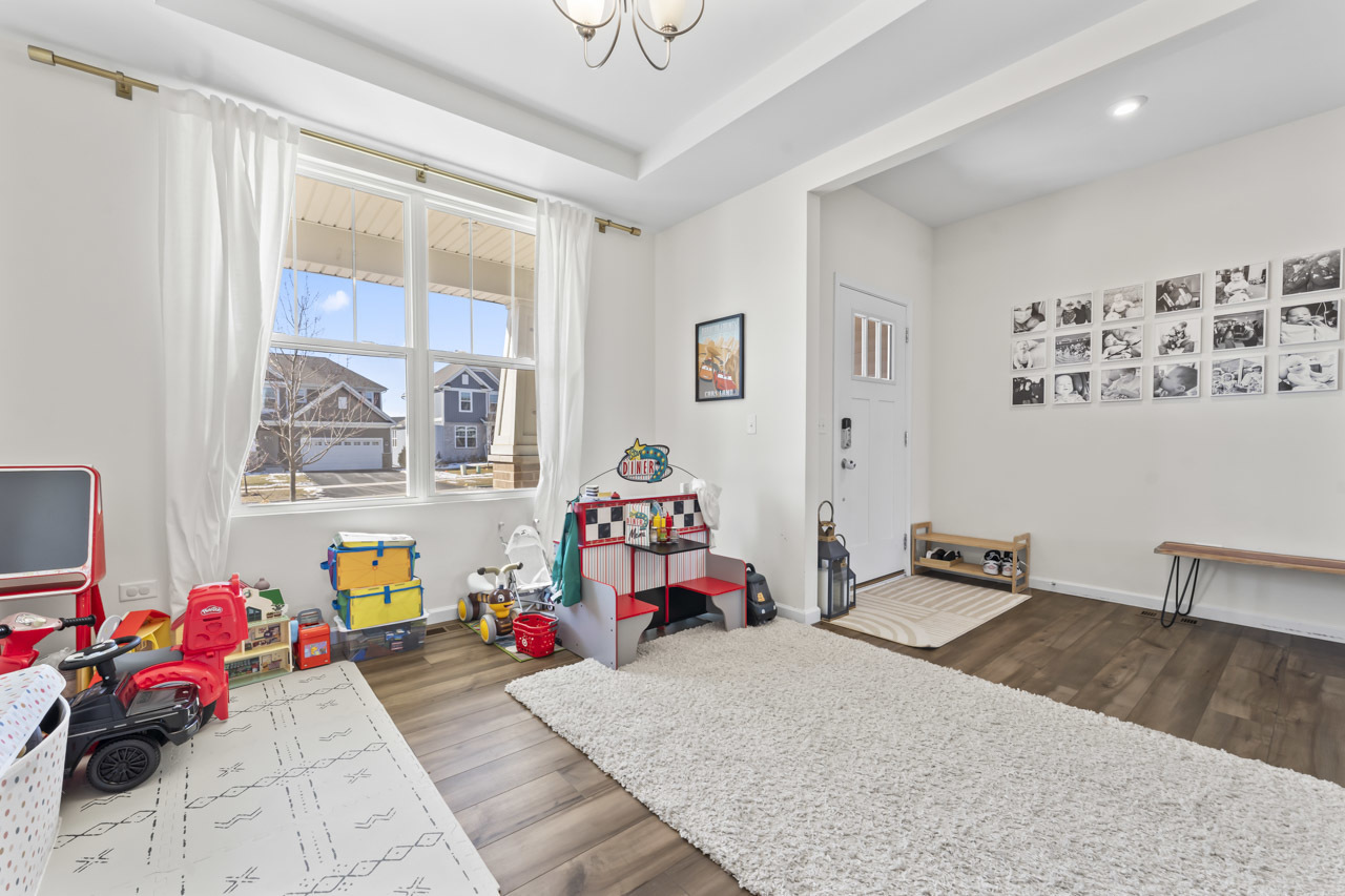 3211 Semple Way, Mundelein, IL 60060