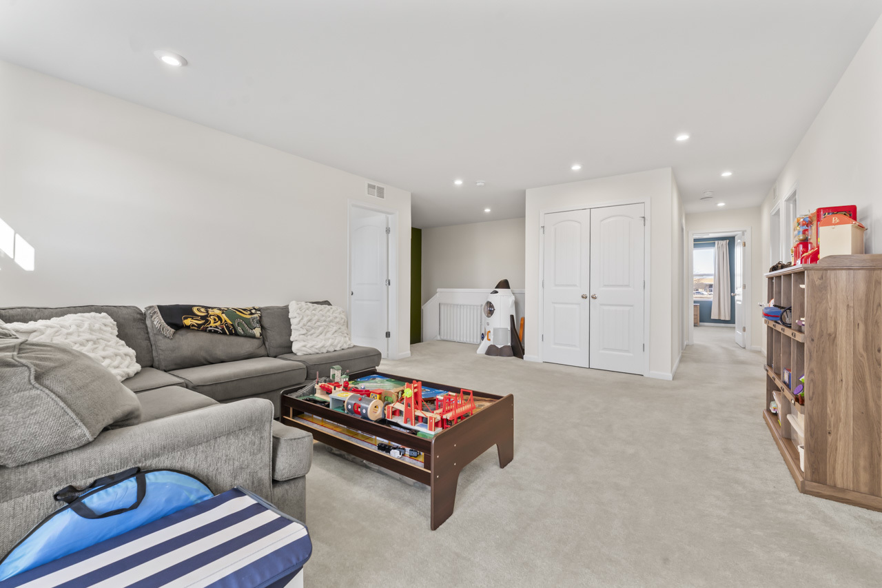 3211 Semple Way, Mundelein, IL 60060