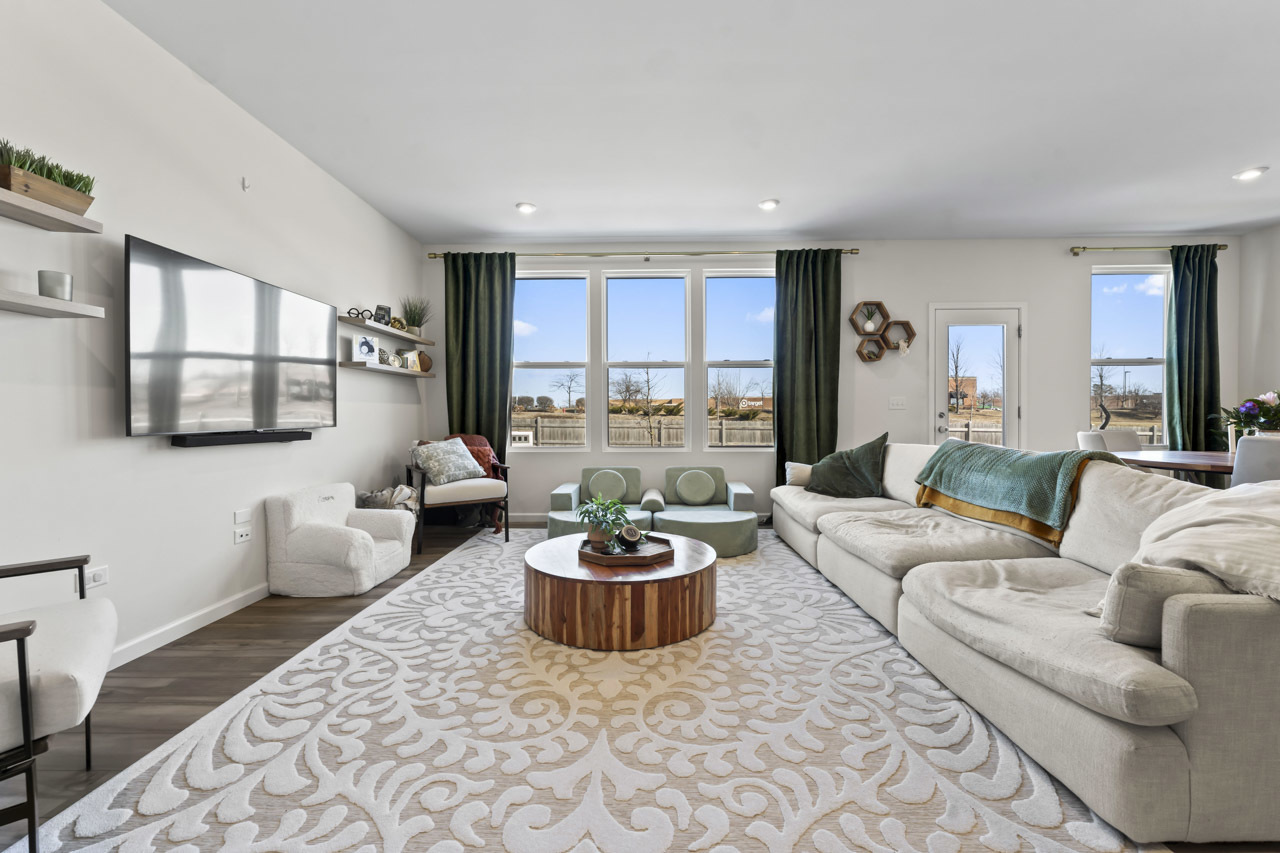 3211 Semple Way, Mundelein, IL 60060