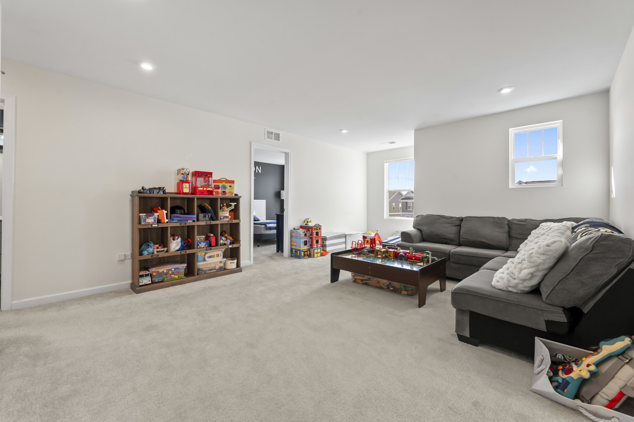 3211 Semple Way, Mundelein, IL 60060