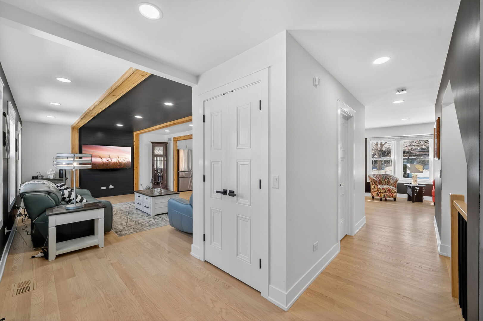 221 Olesen Drive, Naperville, IL 60540