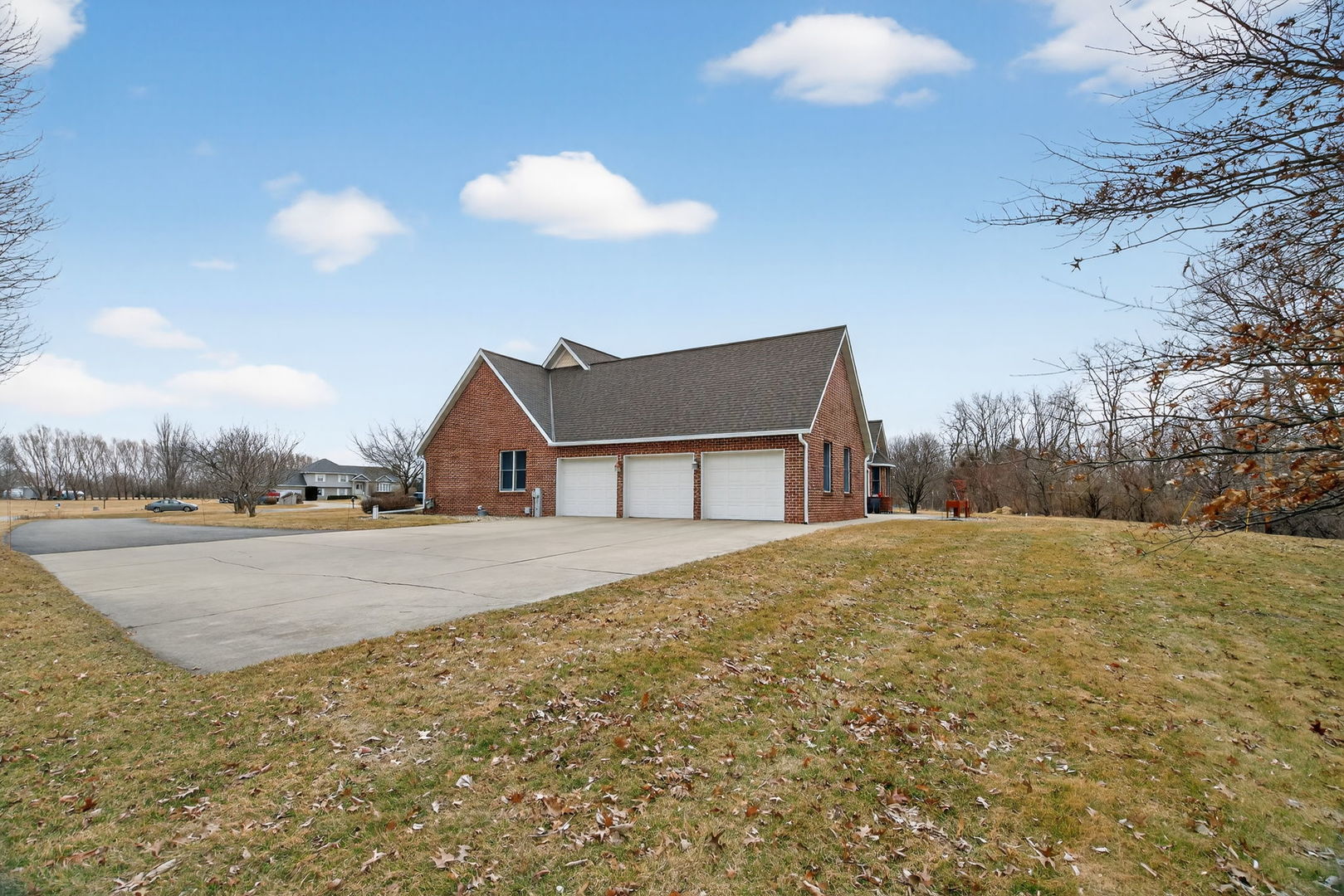 1707 N 2479th Road, Ottawa, IL 61350