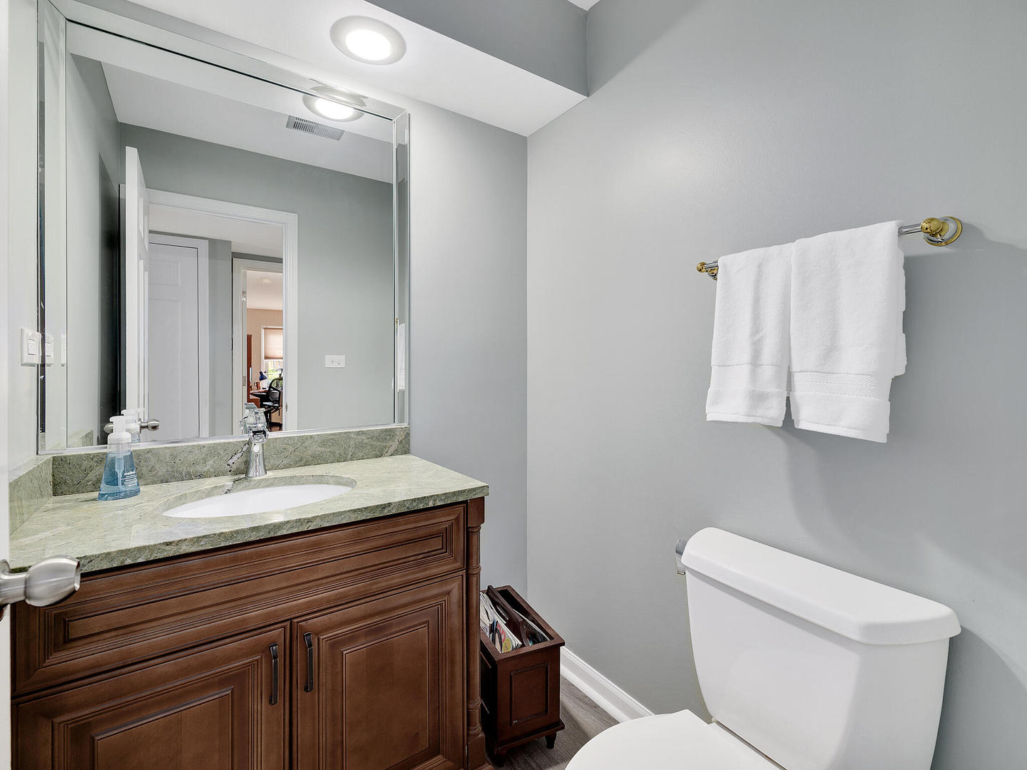 2043 Spring Green Drive, Wheaton, IL 60189