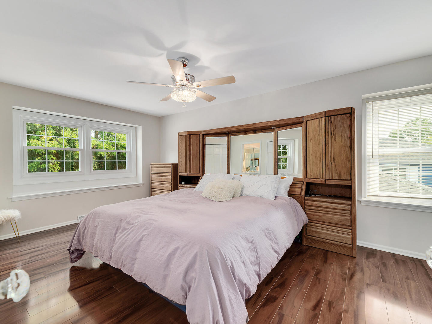 2043 Spring Green Drive, Wheaton, IL 60189