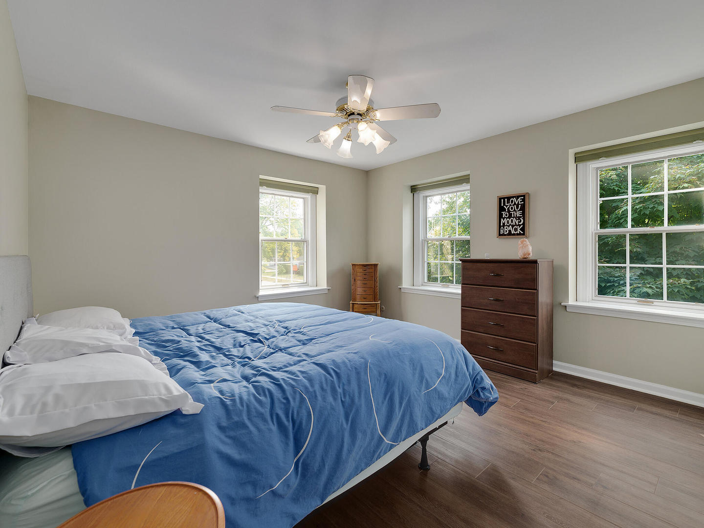 2043 Spring Green Drive, Wheaton, IL 60189