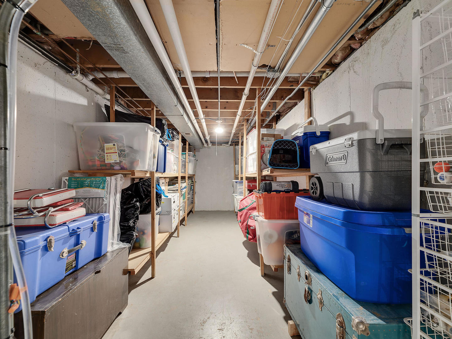 2043 Spring Green Drive, Wheaton, IL 60189