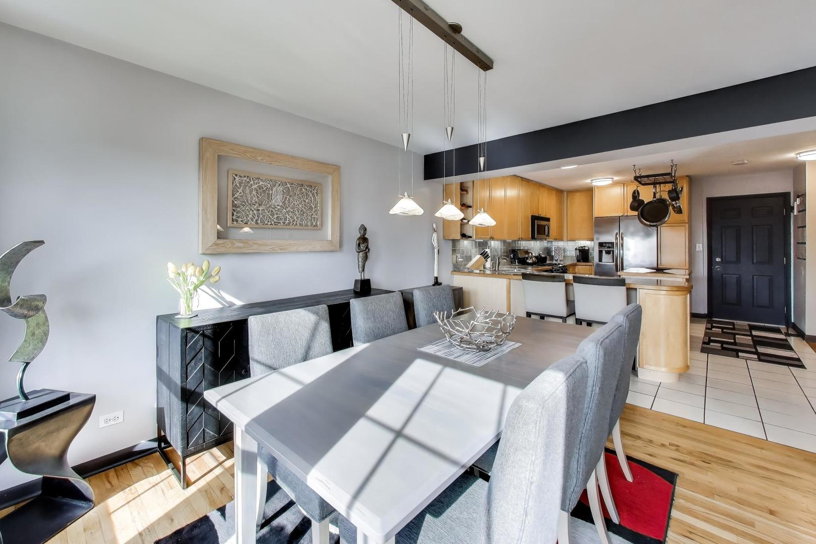 1015 E Wilson Avenue #7, Lombard, IL 60148