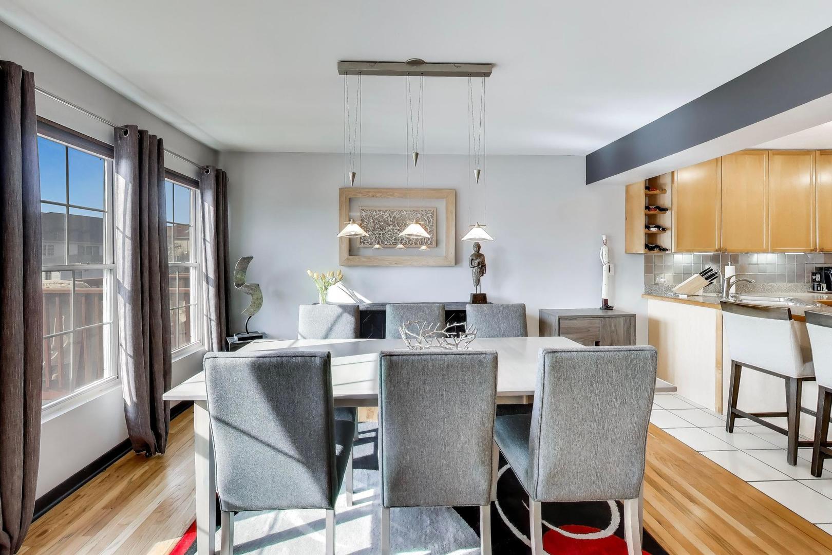 1015 E Wilson Avenue #7, Lombard, IL 60148