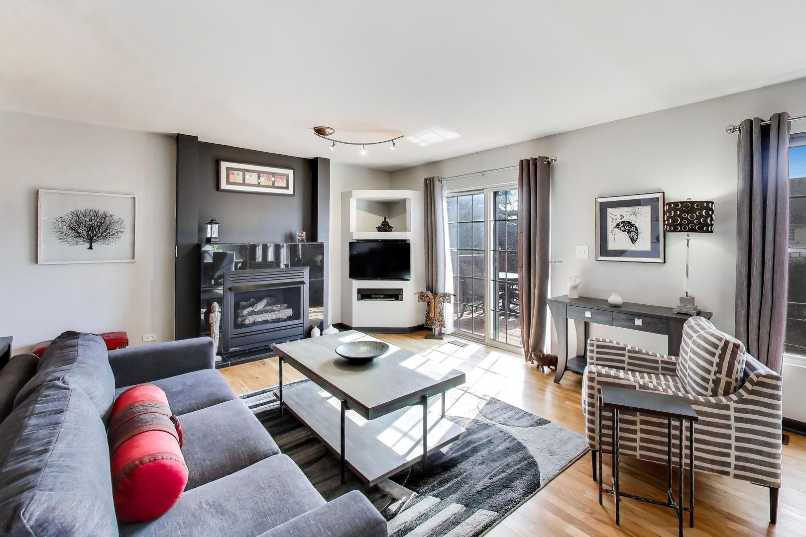 1015 E Wilson Avenue #7, Lombard, IL 60148