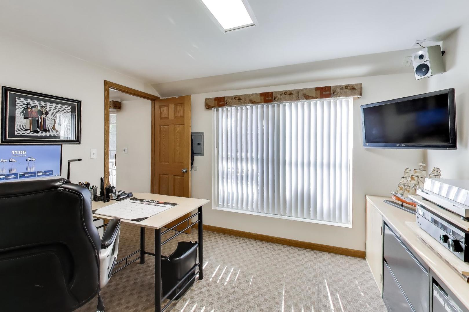 1015 E Wilson Avenue #7, Lombard, IL 60148