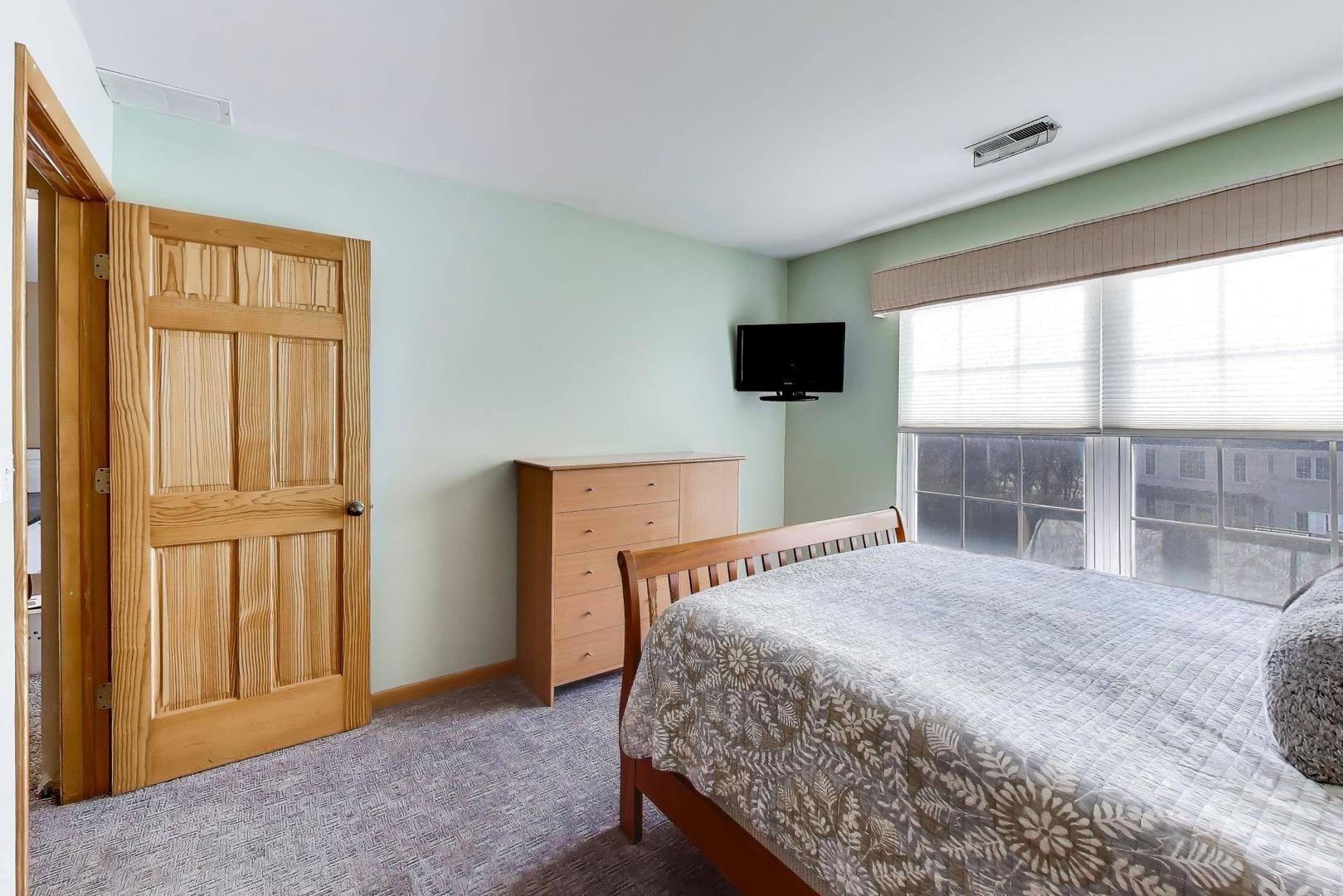 1015 E Wilson Avenue #7, Lombard, IL 60148