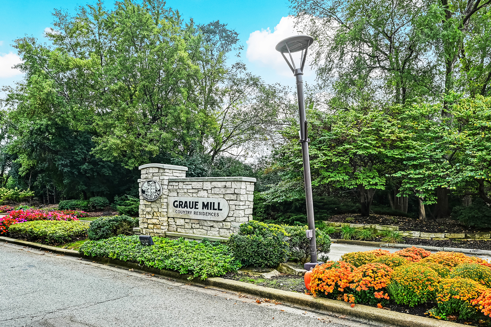 1409 Burr Oak Road #111A, Hinsdale, IL 60521