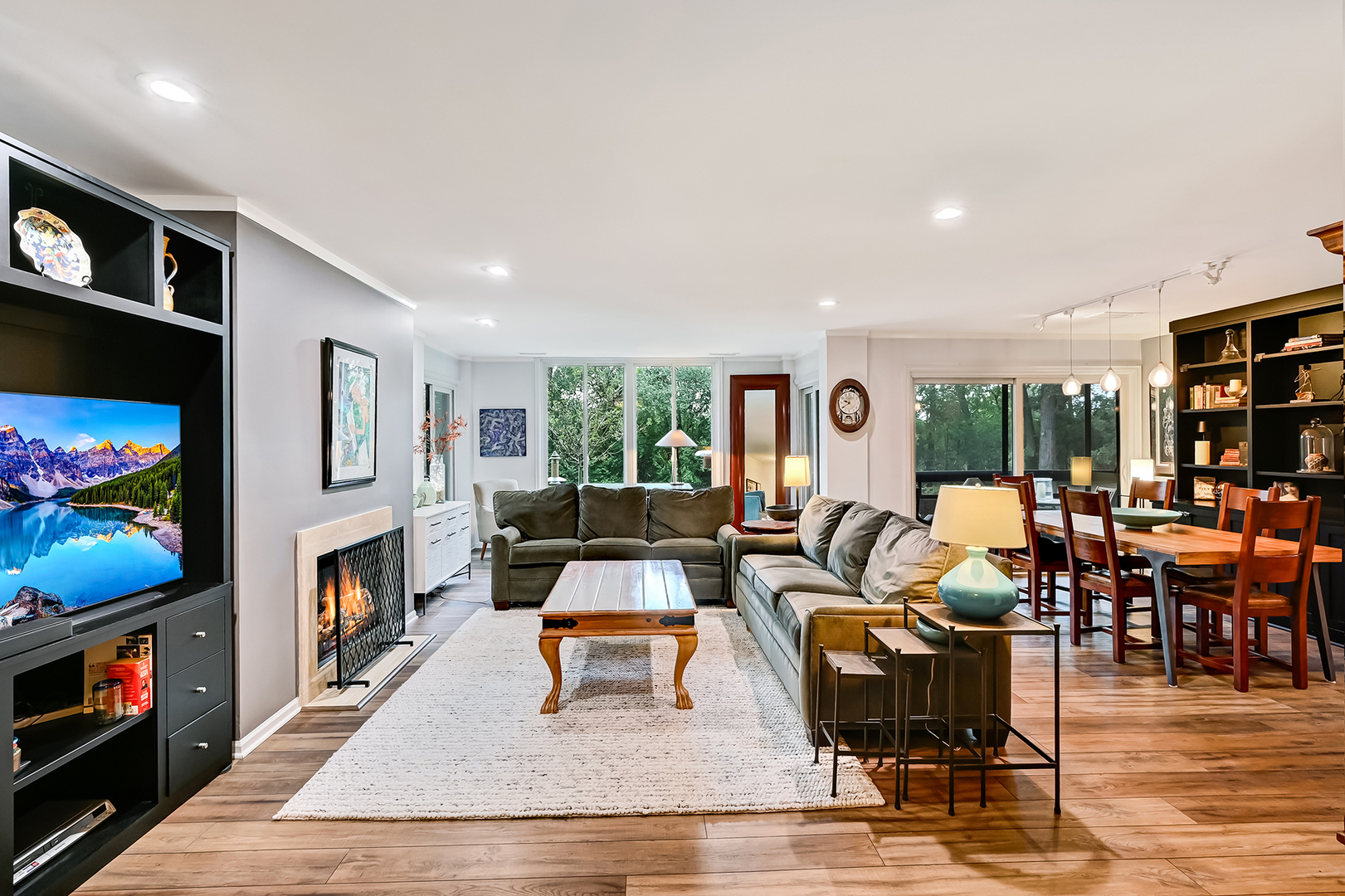 1409 Burr Oak Road #111A, Hinsdale, IL 60521