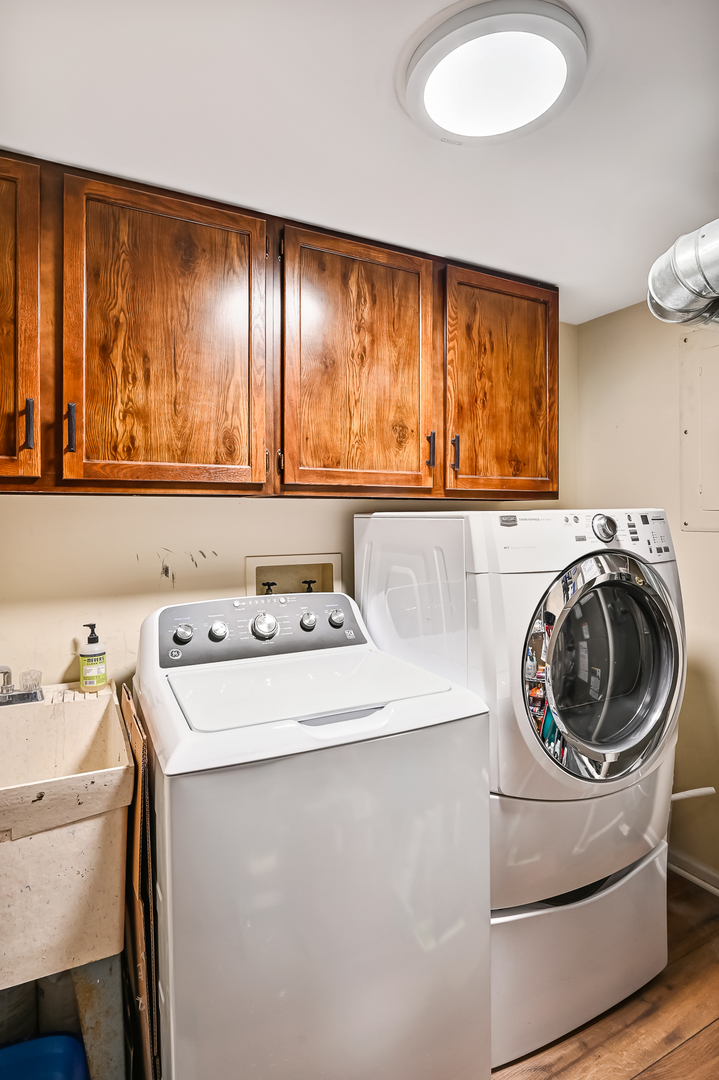 1409 Burr Oak Road #111A, Hinsdale, IL 60521