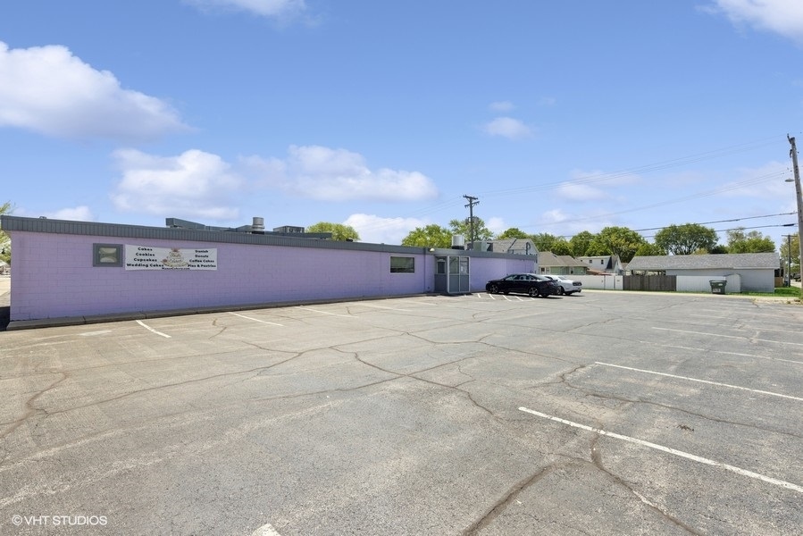 800 W Broadway Street, Bradley, IL 60915