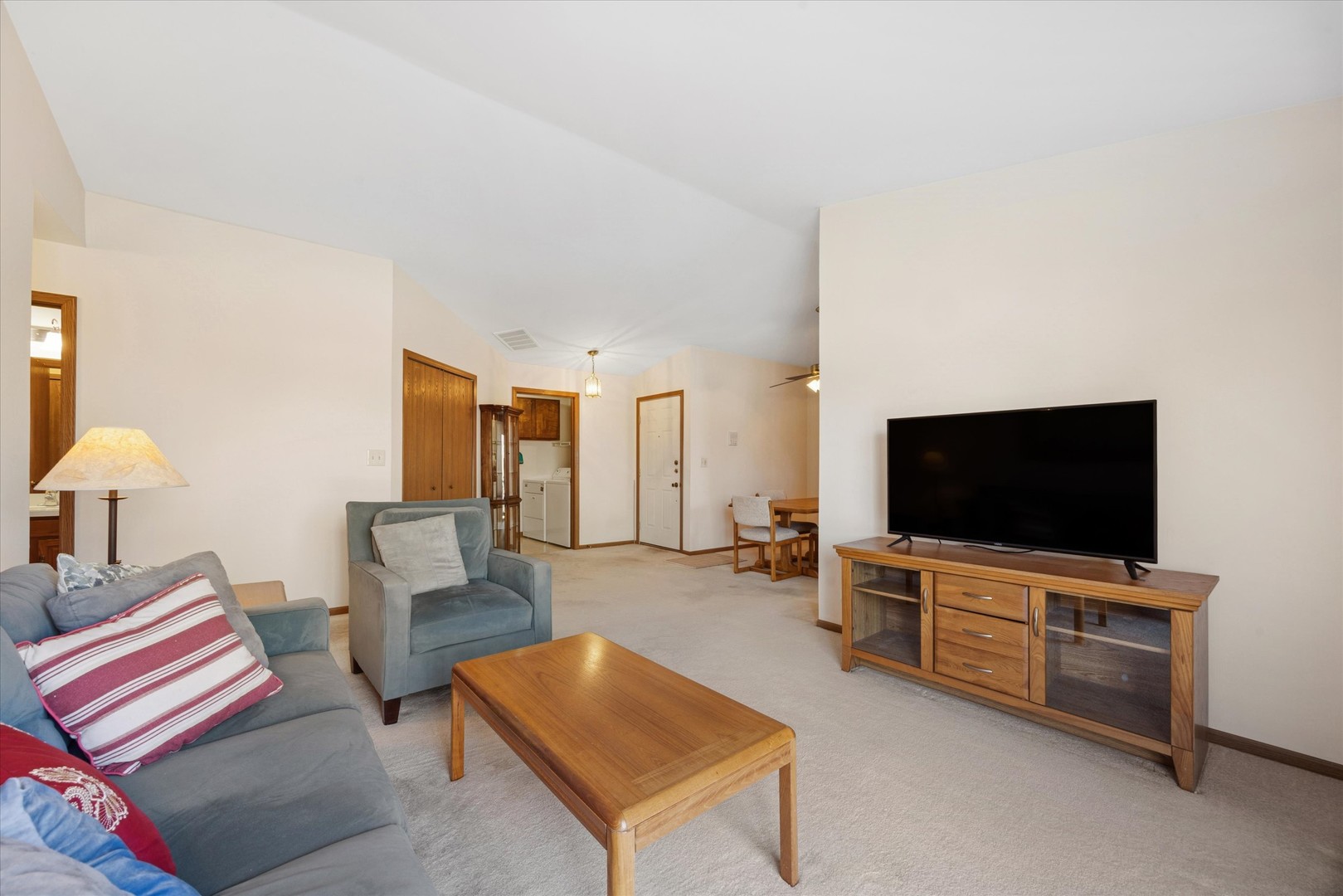 2245 PETWORTH Court #202C, Naperville, IL 60565