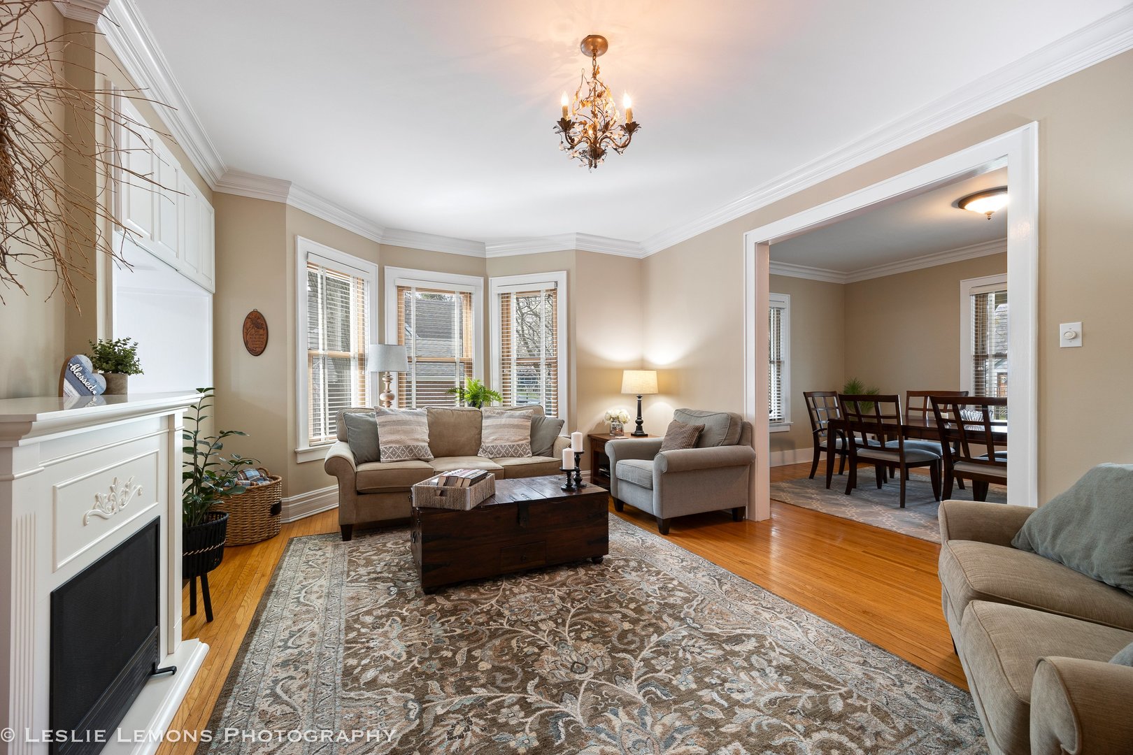 4713 Forest Avenue, Downers Grove, IL 60515