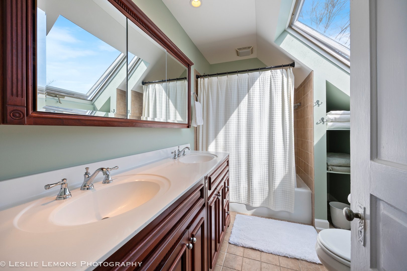 4713 Forest Avenue, Downers Grove, IL 60515